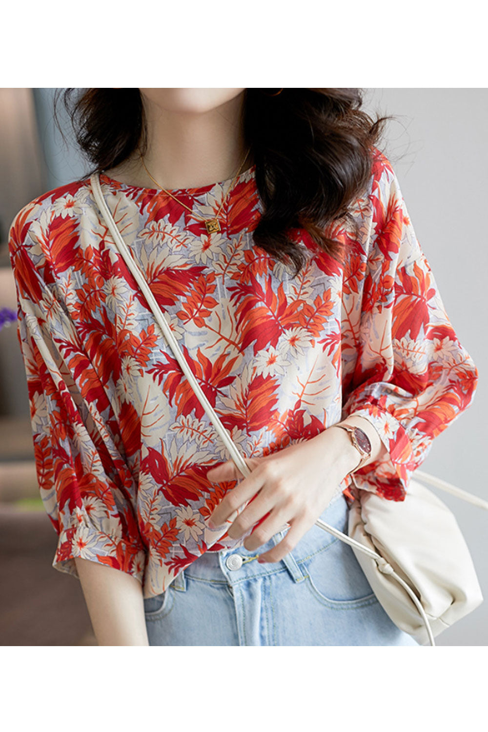Women's Summer Round Neck Lantern Sleeve Chic Design Slimming Top