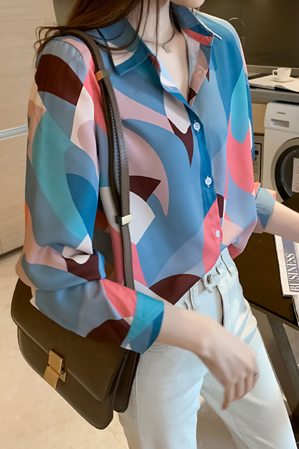 Women New Fashion Beautiful Collar Neck Long Sleeved Printed Temperament Commuting Style Summer Casual Loose Chiffon Shirt