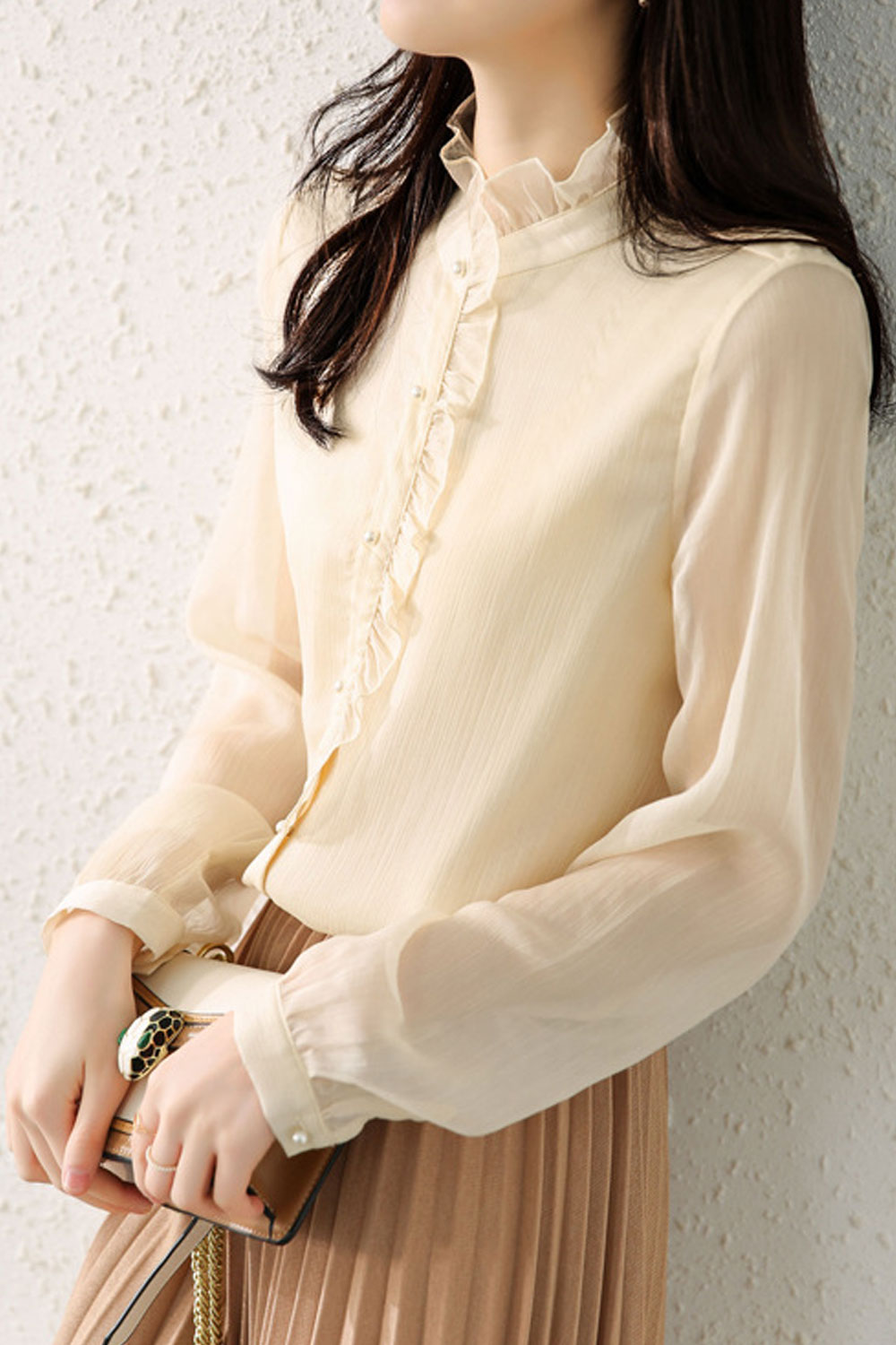 Women New Beautiful Retro Niche Sense Design Stand Collar Long Sleeves Pearl Button Stitching Solid Color Summer Casual Chiffon
