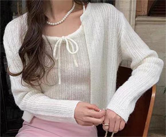 Women's Knit Top