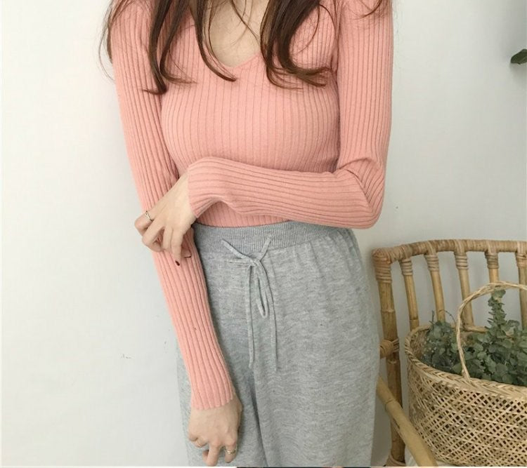 Women's Slim Fit V-Neck Retro Pullover - Long & Short Sleeve Knitted Sweater for Spring and Autumn