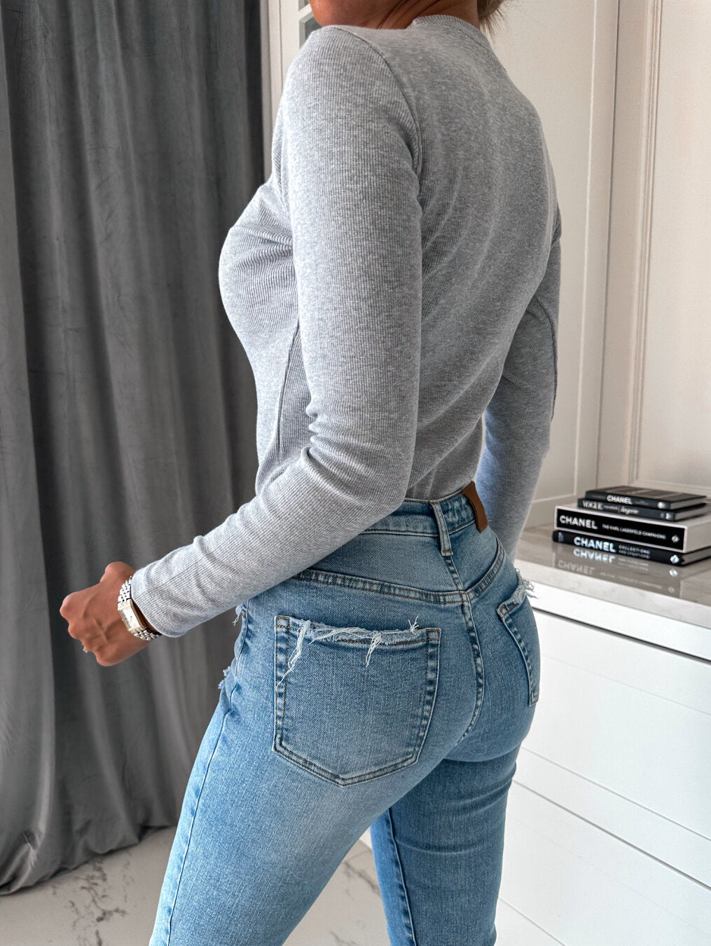 Women's Long-Sleeve Short-Sleeve Top (3)