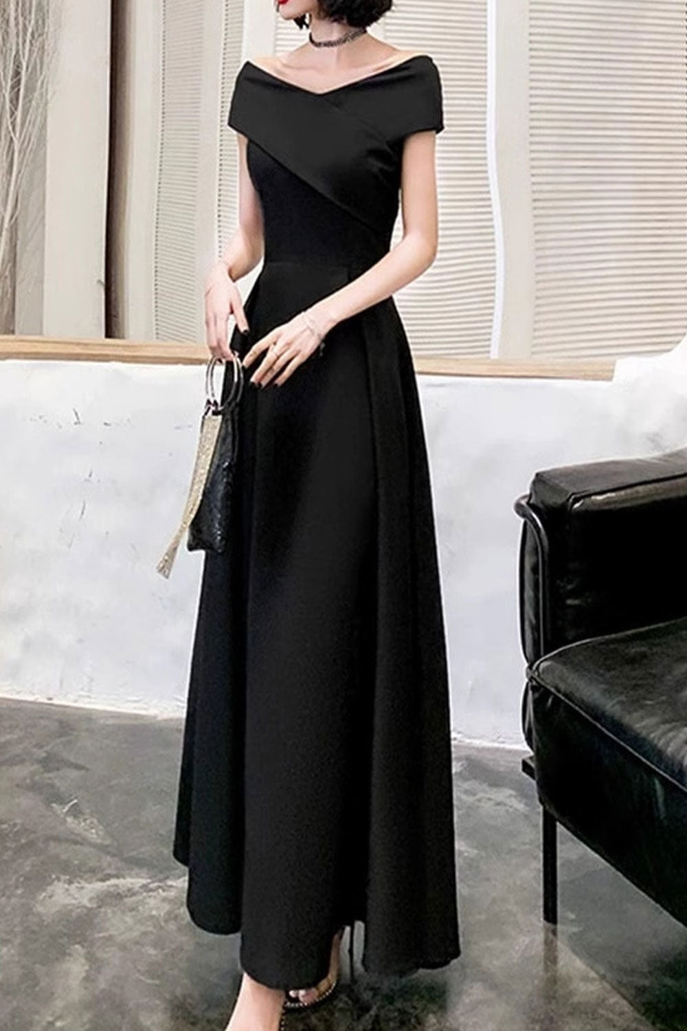 Elegant One-Shoulder Evening Dress for Women – Light Luxury, High-End Banquet & Host Gown, Temperament Niche Performance Dress