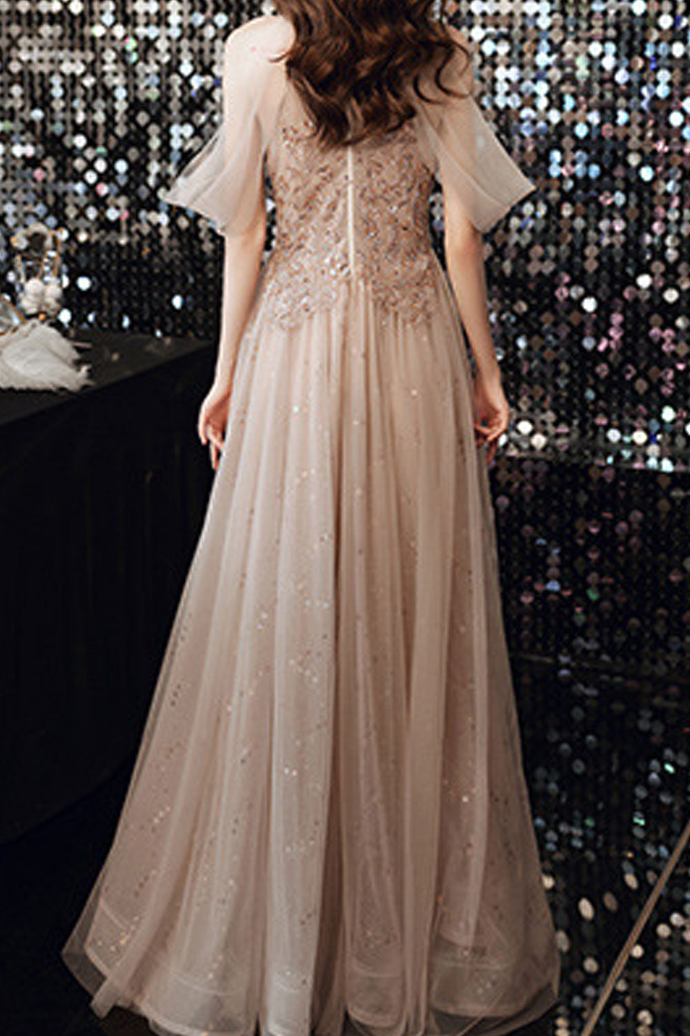 Elegant Champagne Evening Dress – 2025 Spring Banquet Collection | Sophisticated Bridesmaid & Host Gown