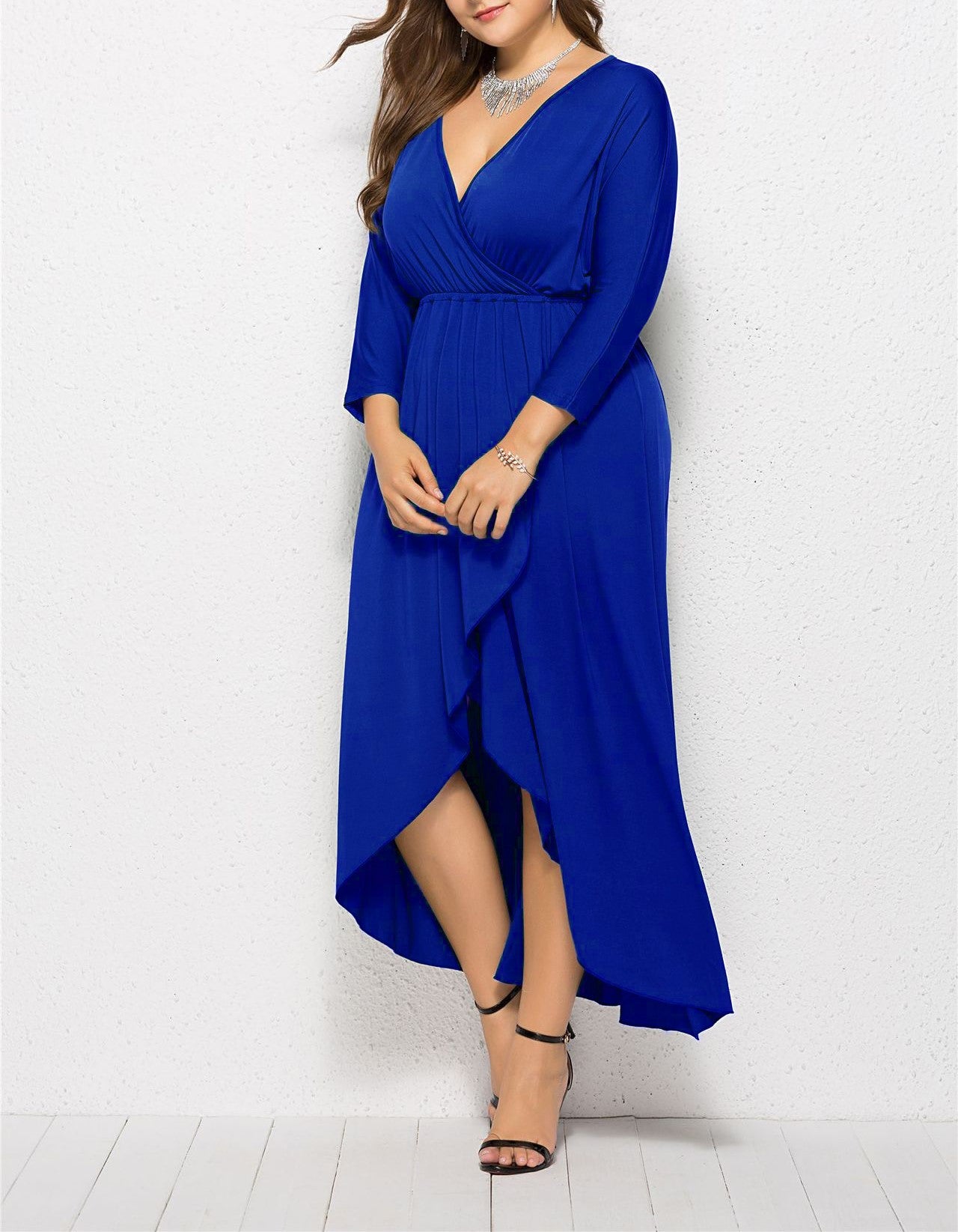 Autumn & Winter V-Neck Batwing Sleeve Swing Dress – Solid Color, Hip-Wrapped, Elegant Fit
