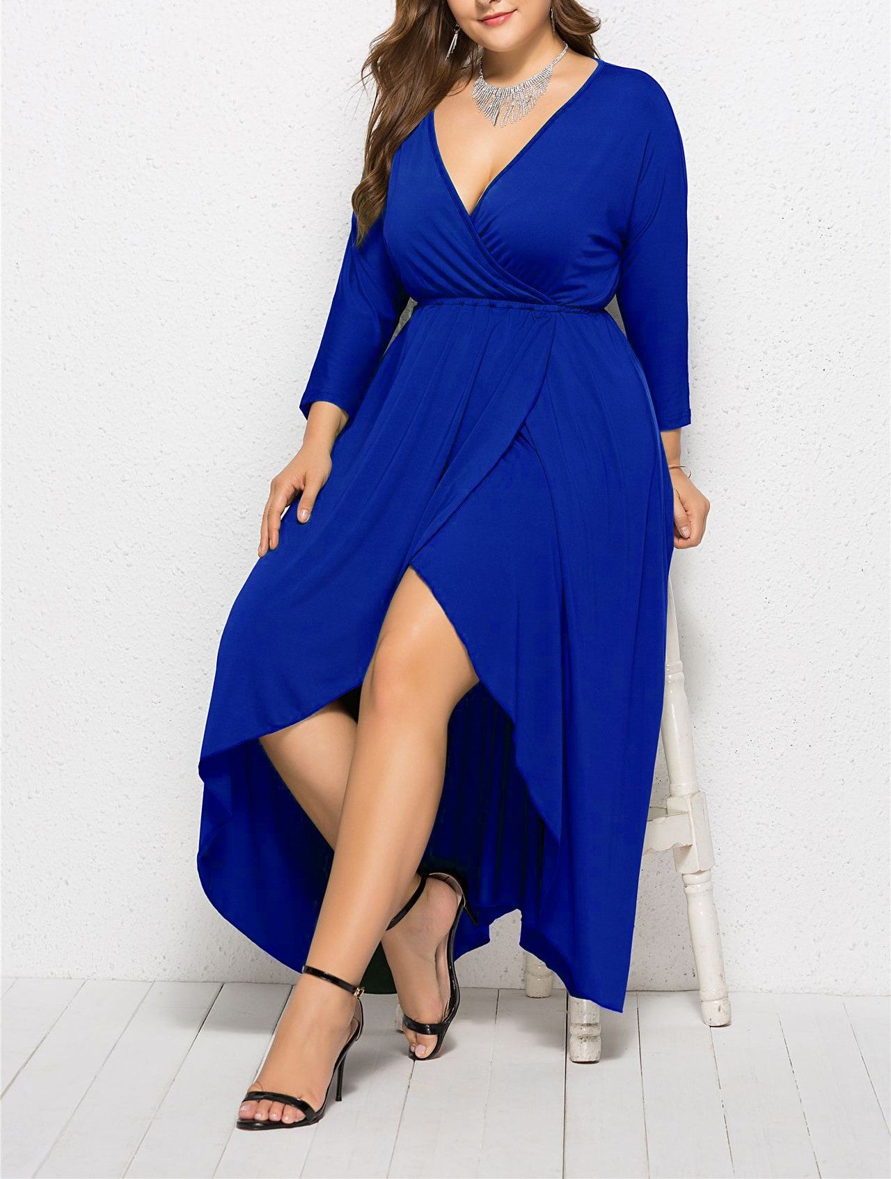 Autumn & Winter V-Neck Batwing Sleeve Swing Dress – Solid Color, Hip-Wrapped, Elegant Fit