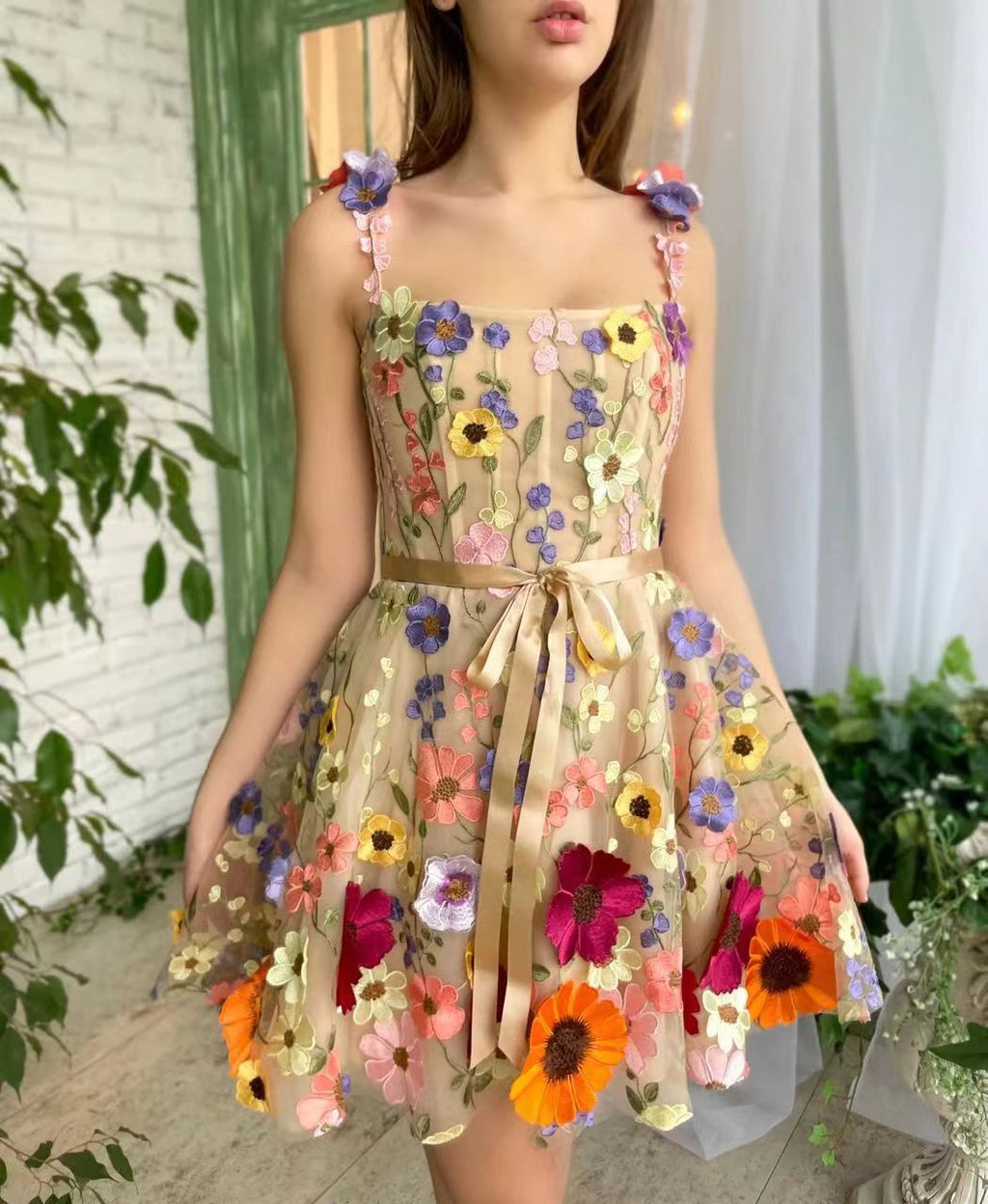 Women's Lace Evening Dress – Elegant Celebrity Style Short Party Dress for Daily & Special Occasions