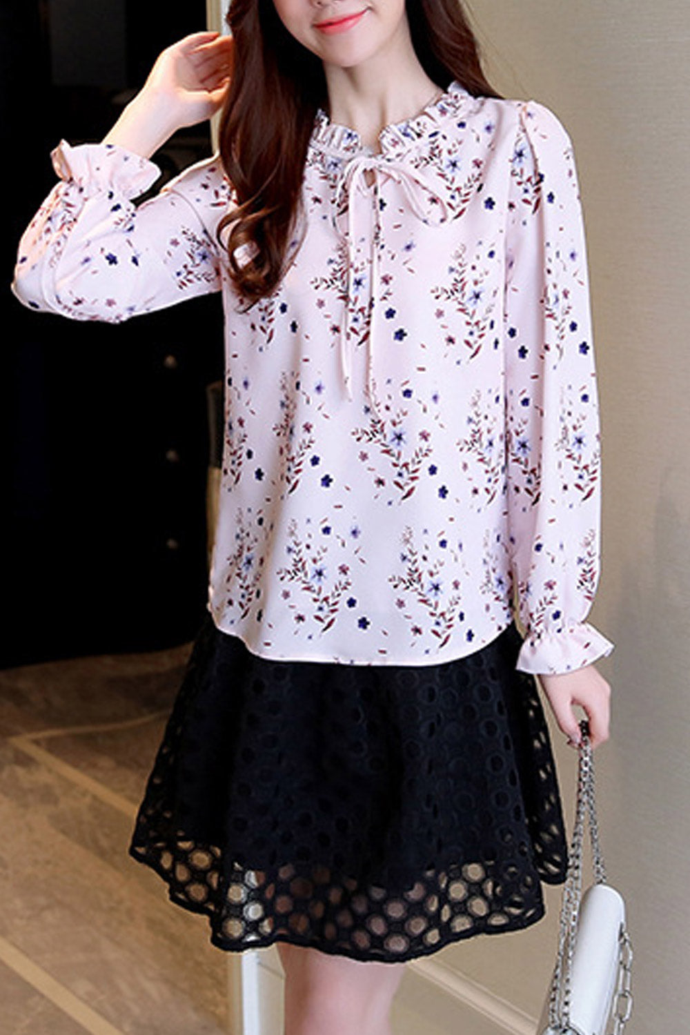 Women Thin Long Sleeve Beautiful Floral Printed Chiffon Loose Shirt