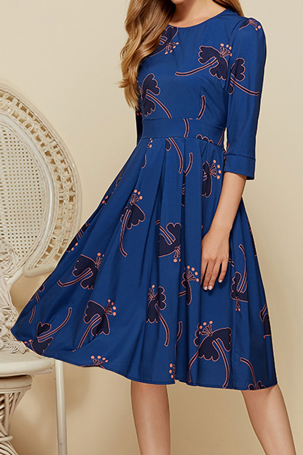 Women Mid Length Floral Printed Half Sleeve Comfy Round Neck Modern Party Dress
