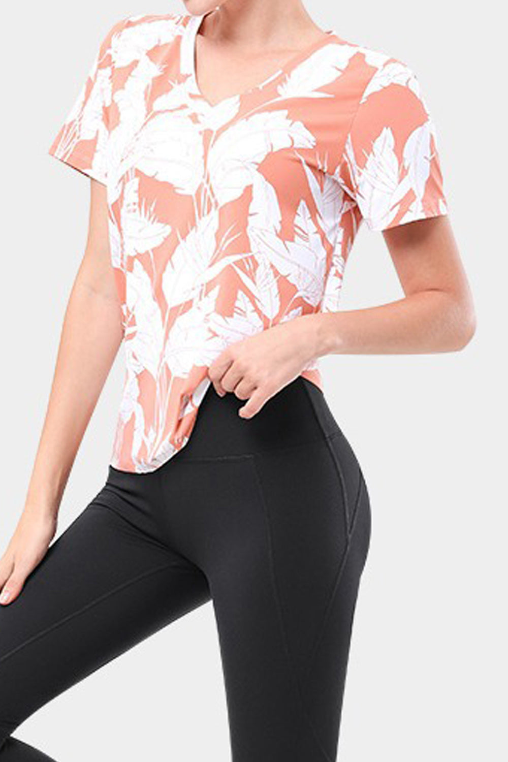Women Elegent Printed Pattern V-Neck Thin Short Sleeve Summer Pullover Relaxed Fit Blouse