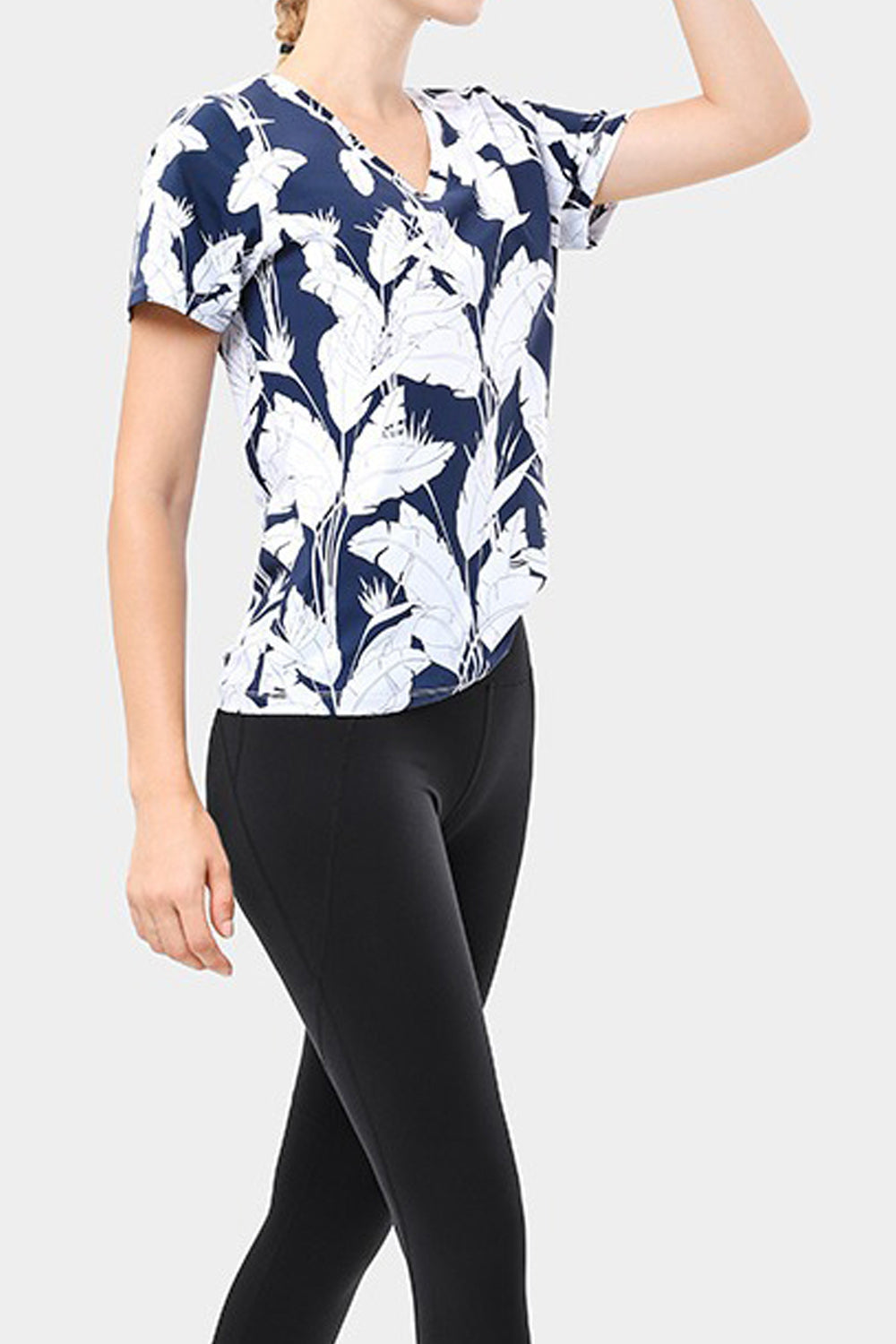 Women Elegent Printed Pattern V-Neck Thin Short Sleeve Summer Pullover Relaxed Fit Blouse