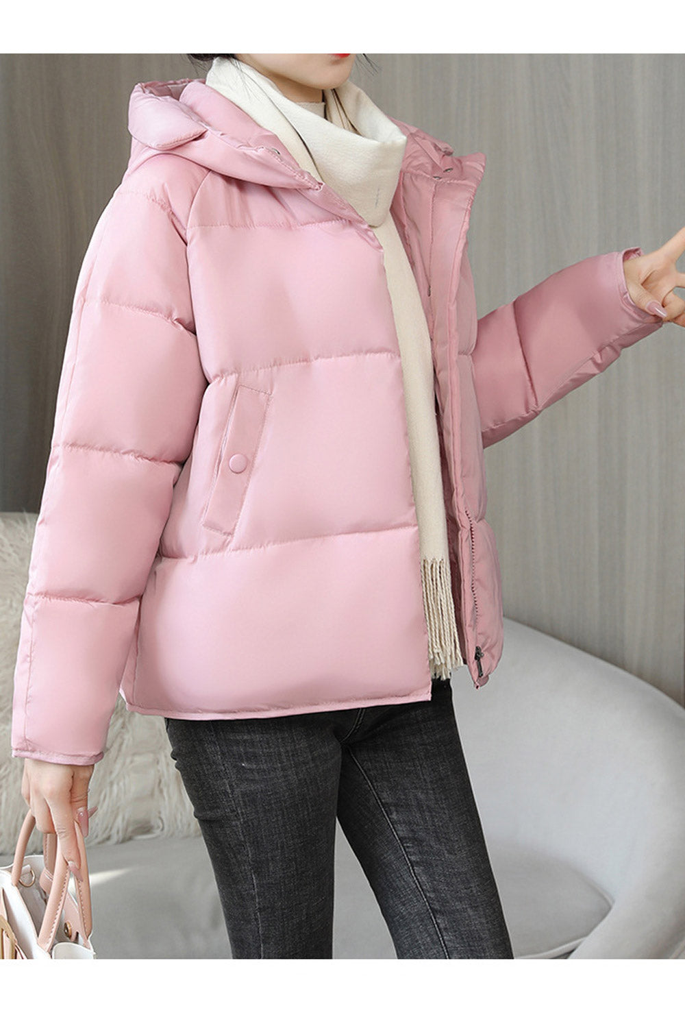 Women Winter Casual Hooded Neck Solid Pattern Zippr Closure Attractive Warm Padded Jacket