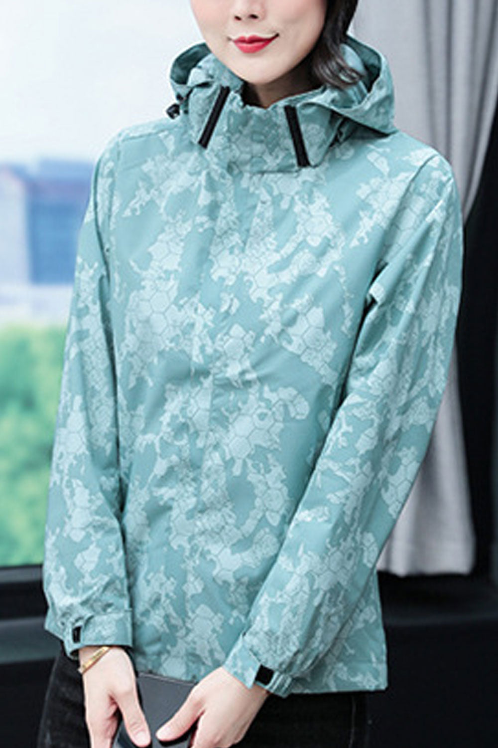 Women Printed Hooded Neck Ribbed Cuff Slash Zippered Pocket Winter Casual Jacket