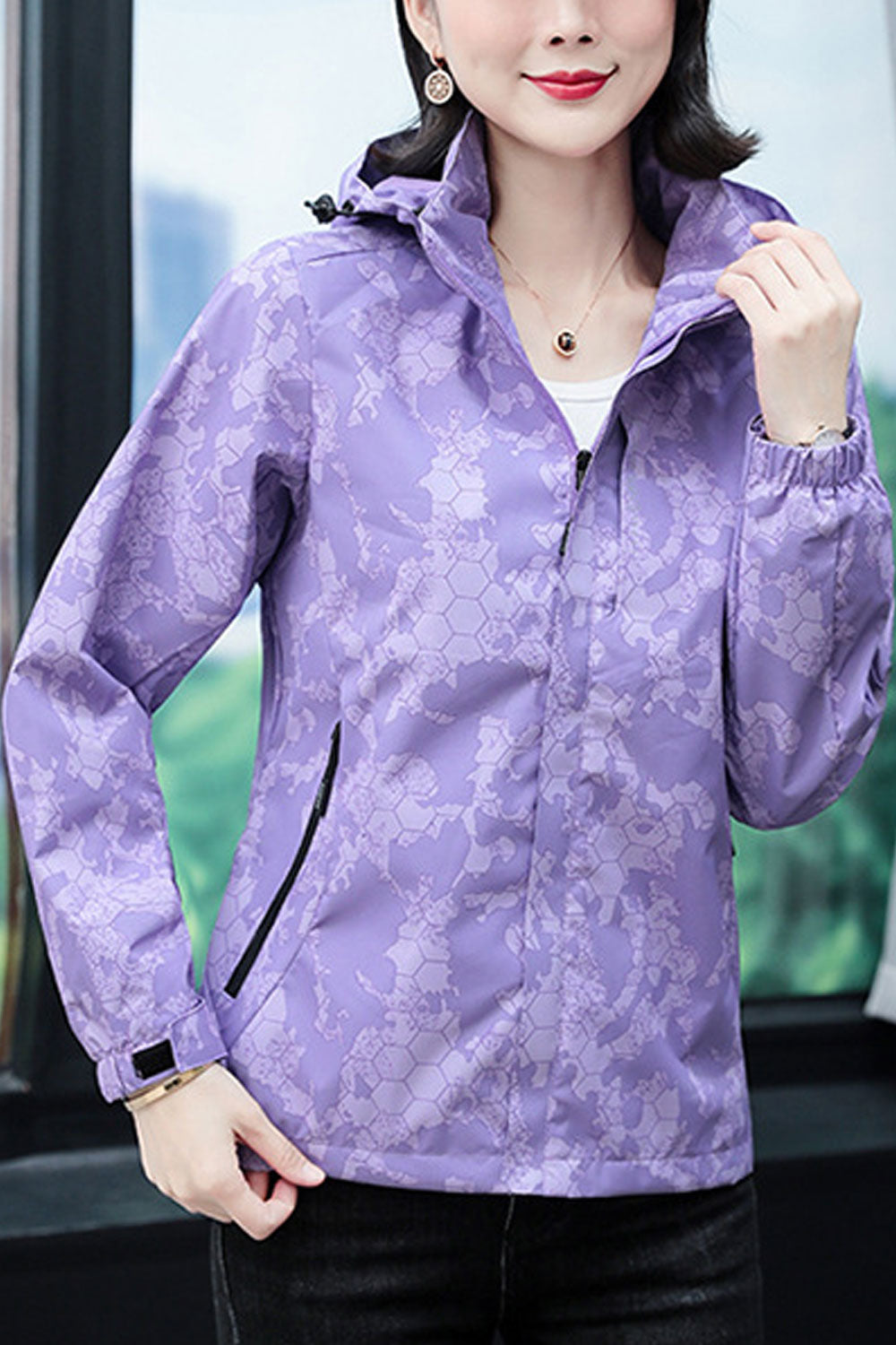 Women Printed Hooded Neck Ribbed Cuff Slash Zippered Pocket Winter Casual Jacket