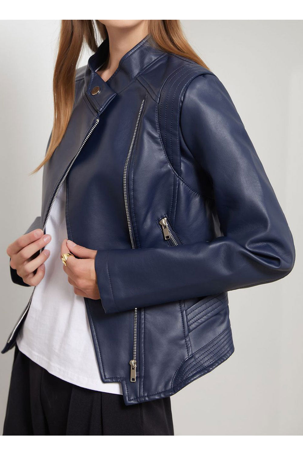 Women Enticing Lapel Collar Neck Loose Zipper Side Zippered Pocket & Cross Zippered Fastener Comfy Winter Leather Jacket