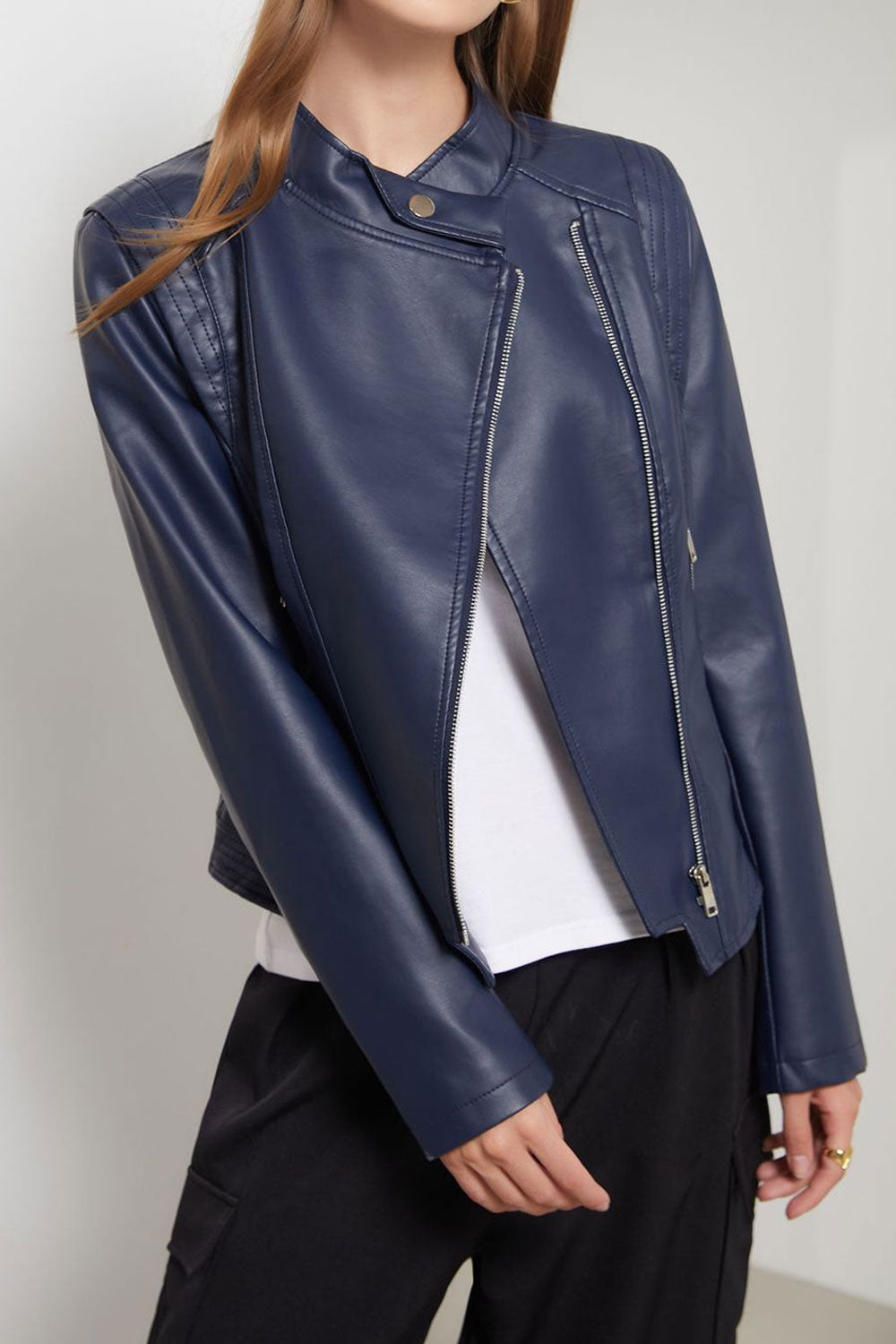 Women Enticing Lapel Collar Neck Loose Zipper Side Zippered Pocket & Cross Zippered Fastener Comfy Winter Leather Jacket