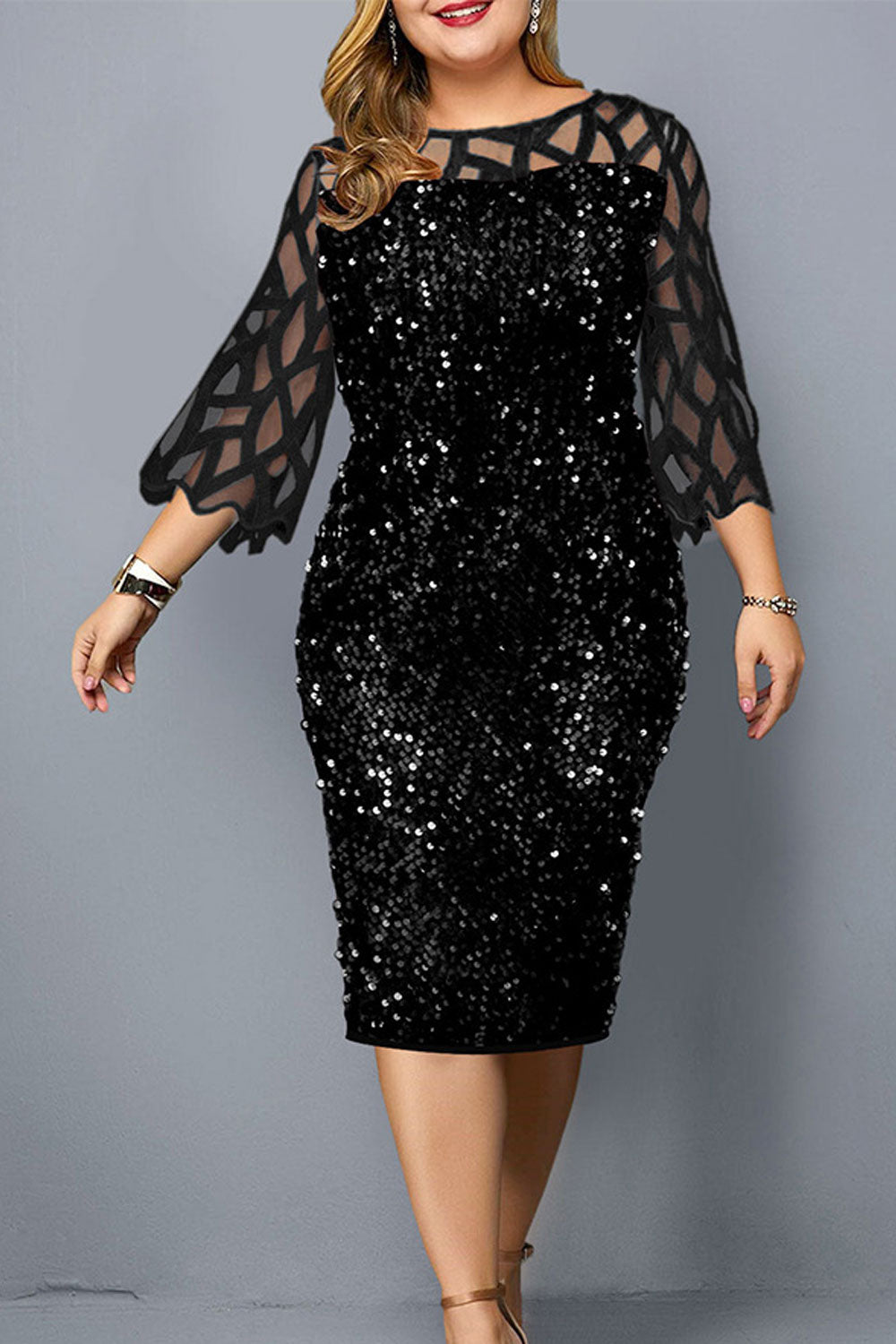Women Magnificent Round Neck Sequins Decorated Half Sleeve Dress
