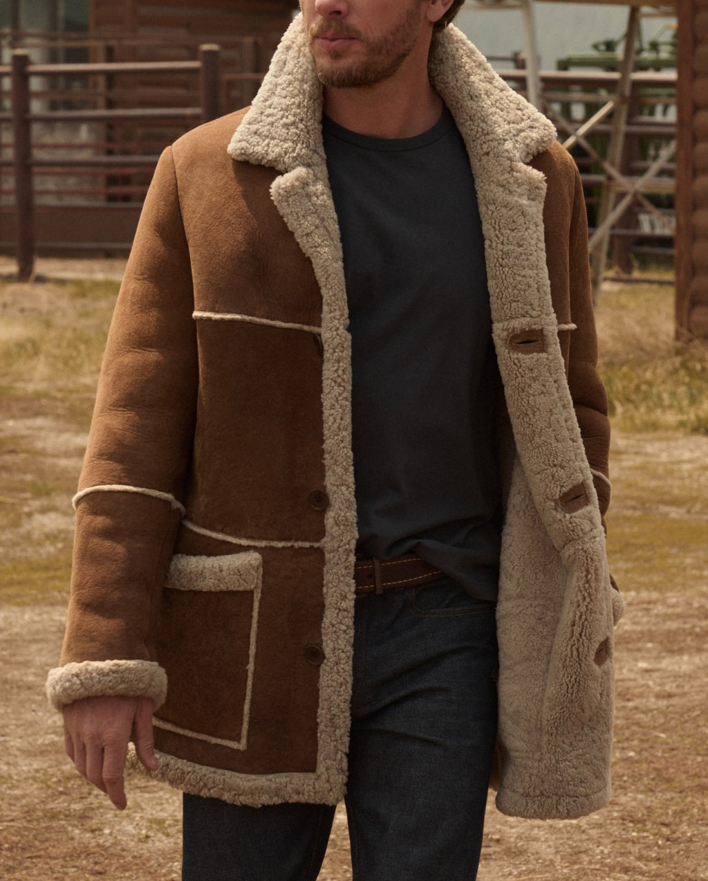 Men’s Mid-Length Sheepskin Coat – Fur-Lined Single-Breasted Winter Jacket with Patch Pockets