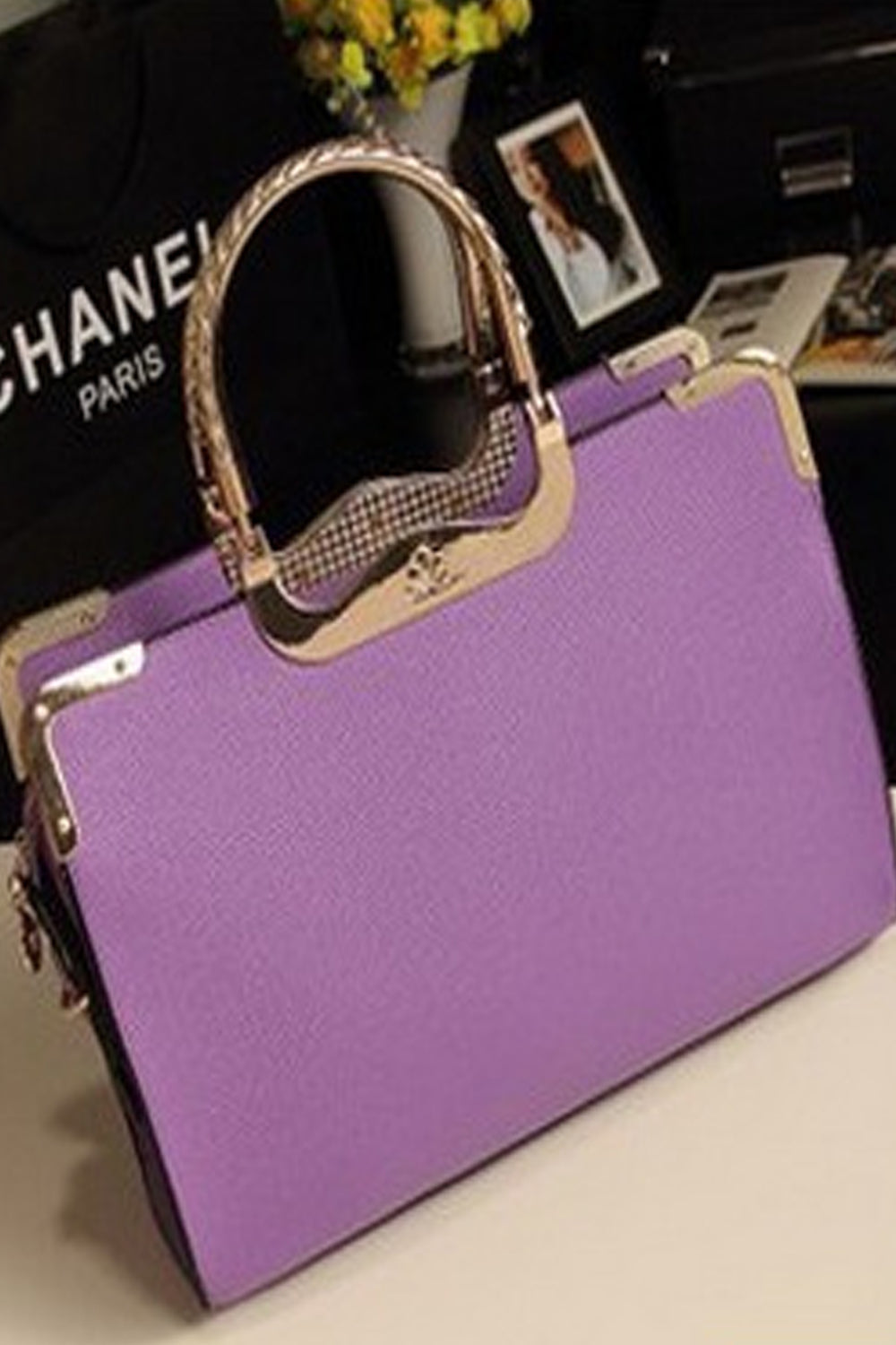Women's Stylish Look Purple Hand Bag Shoulder Bag With High Quality Metal Fitting