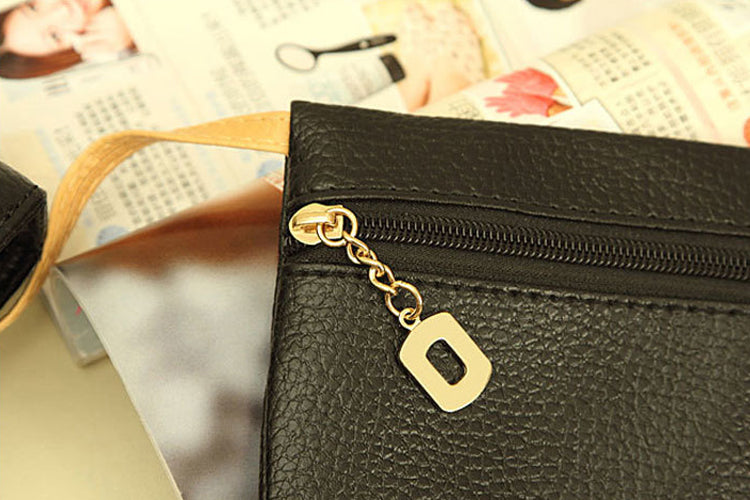 Decent Look Black Hand Bag With Small Purse