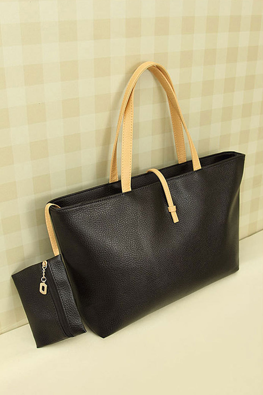 Decent Look Black Hand Bag With Small Purse