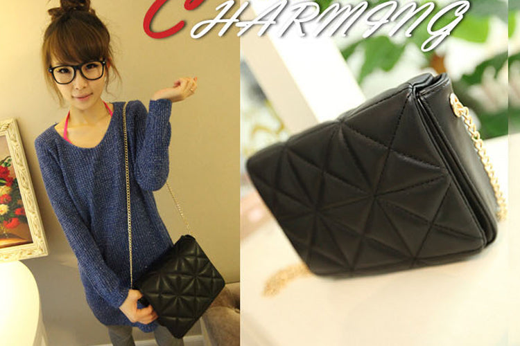 Women's Premium Look Diagonal Pattern Black Quilted With Golden Metal Chain