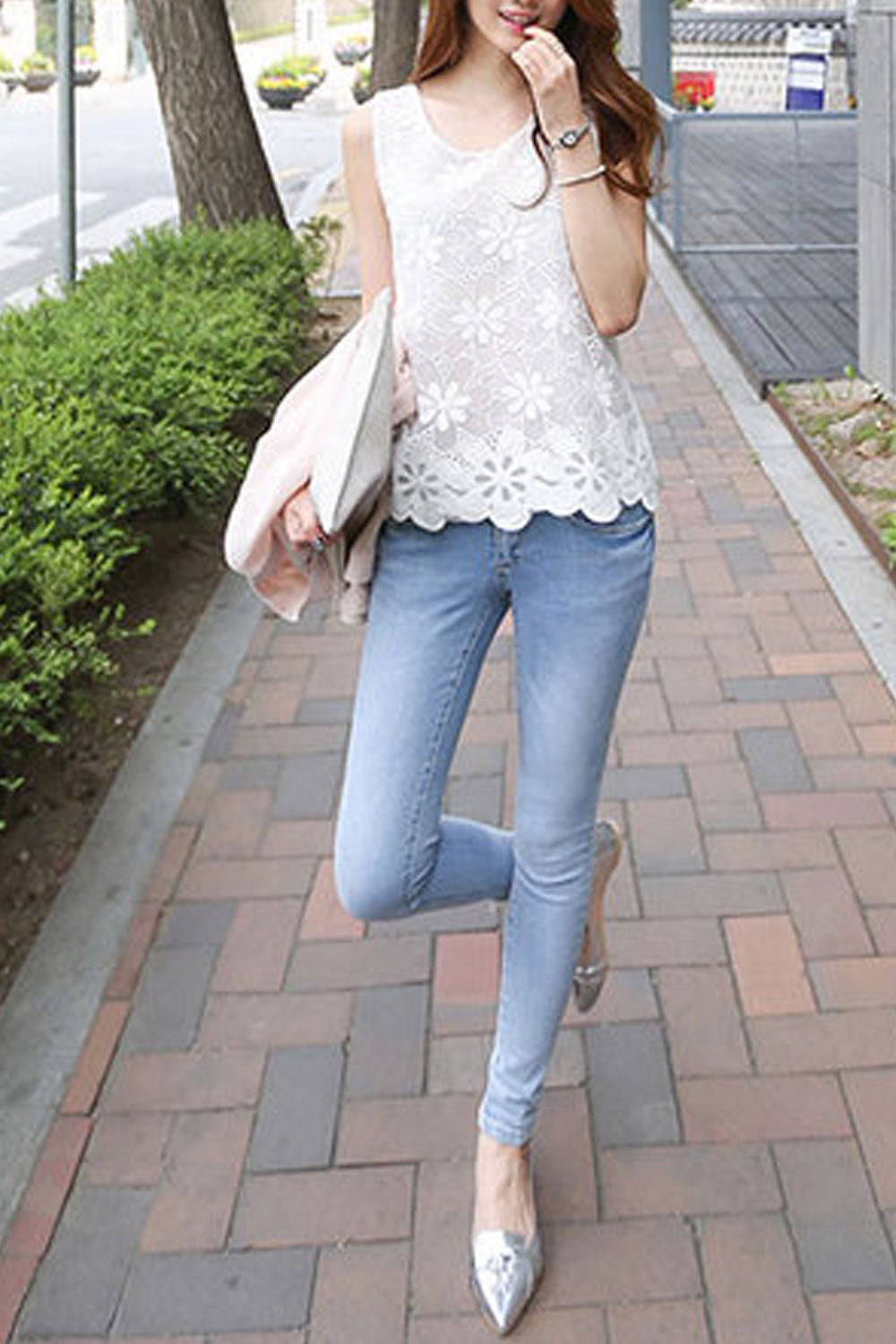 Women Slim Round Neck Sleeveless Stylish Top
