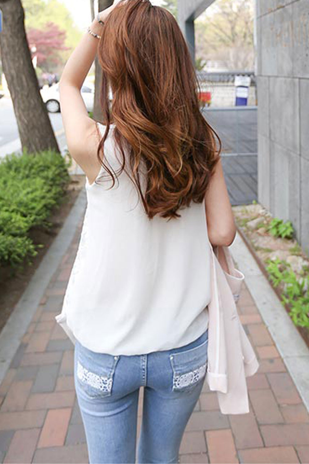 Women Slim Round Neck Sleeveless Stylish Top