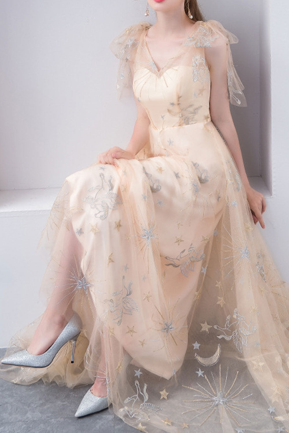 Women Elegant Lace Decorated Sleeveless Long Maxi Dress