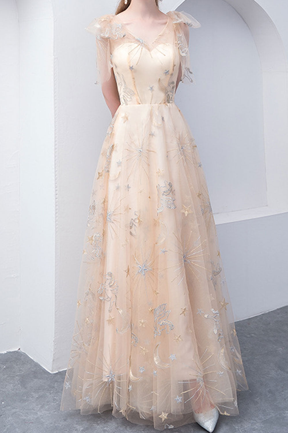 Women Elegant Lace Decorated Sleeveless Long Maxi Dress