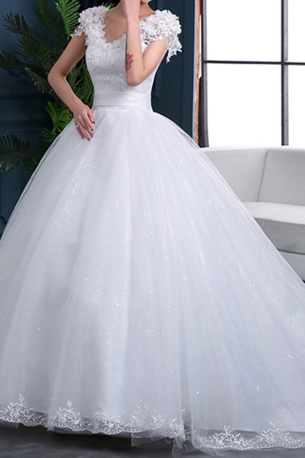Women V-Neck Lace Decorated Small Sleeve Wedding Dress