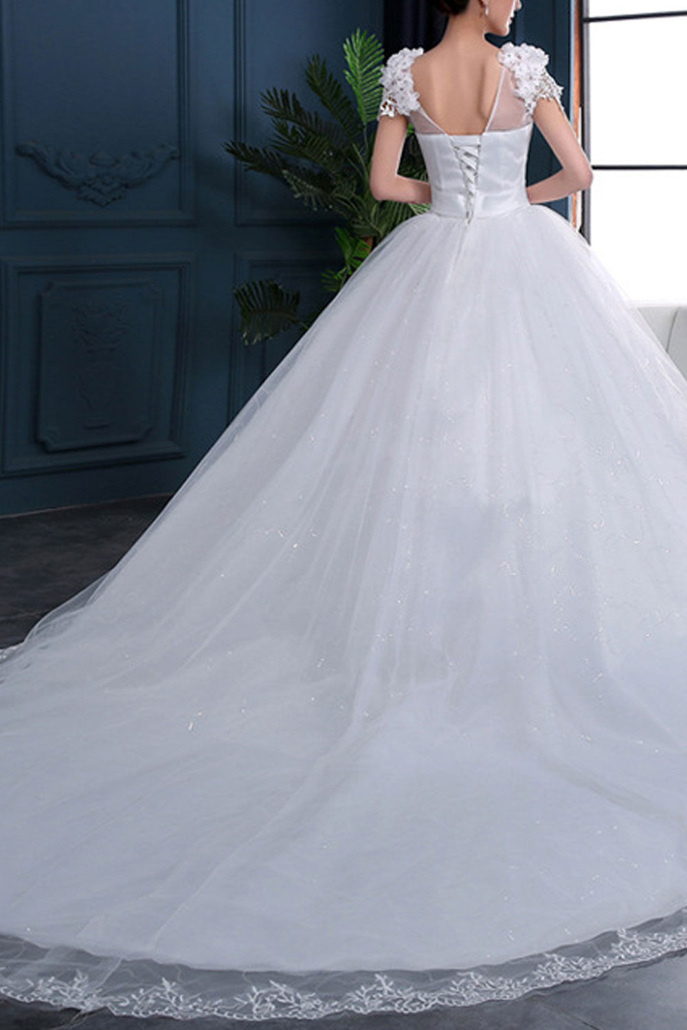 Women V-Neck Lace Decorated Small Sleeve Wedding Dress
