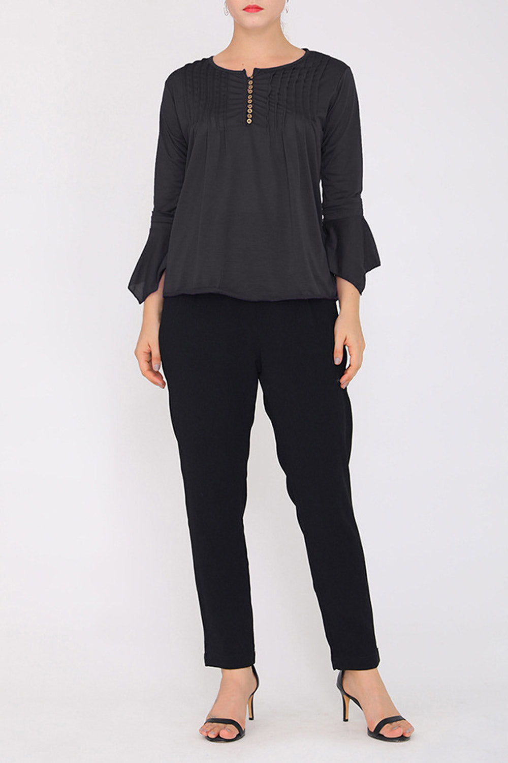Women Long Sleeved Solid Pleated Top