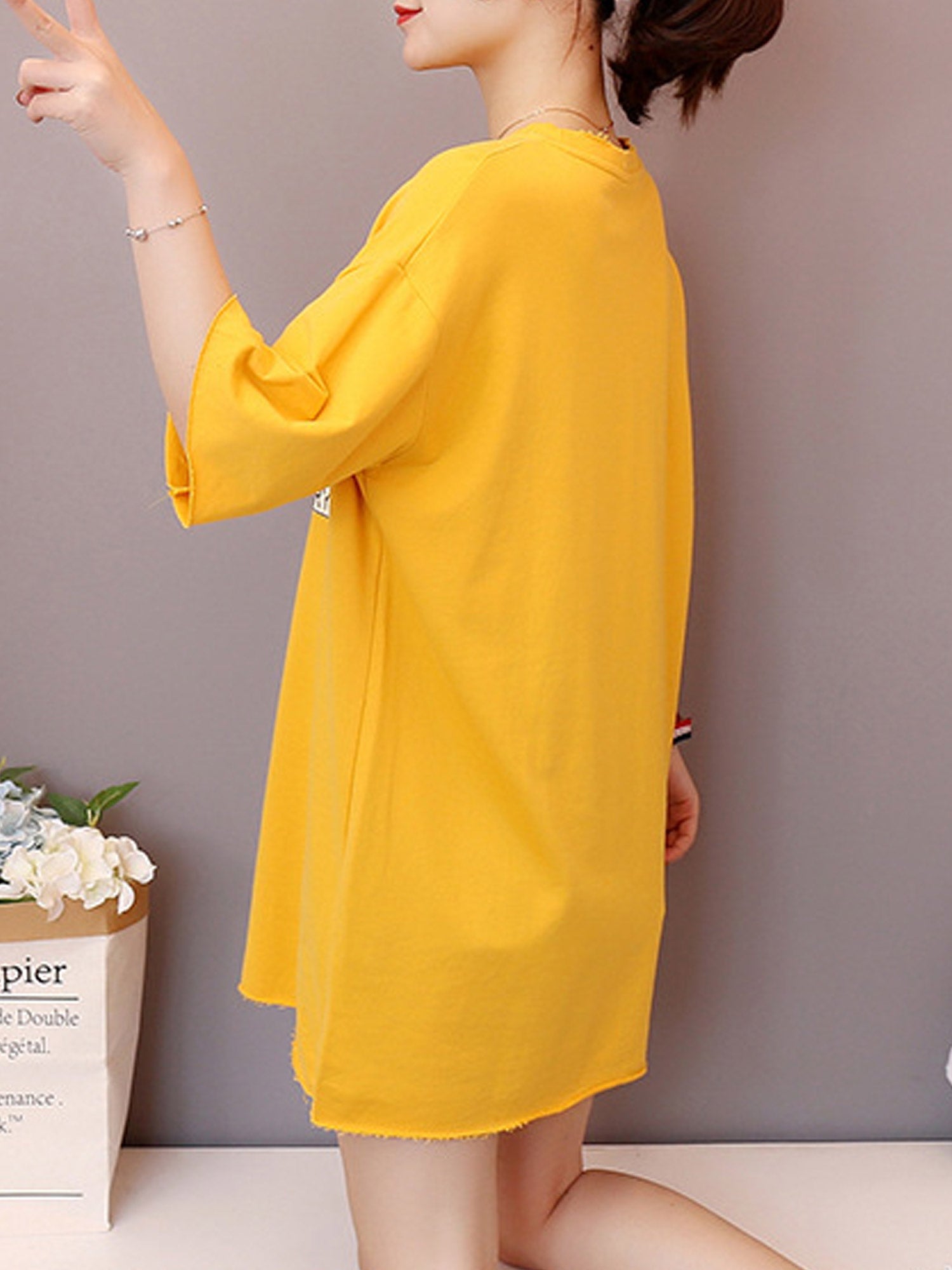 Women Loose Elbow Sleeve Graphic Casual Top
