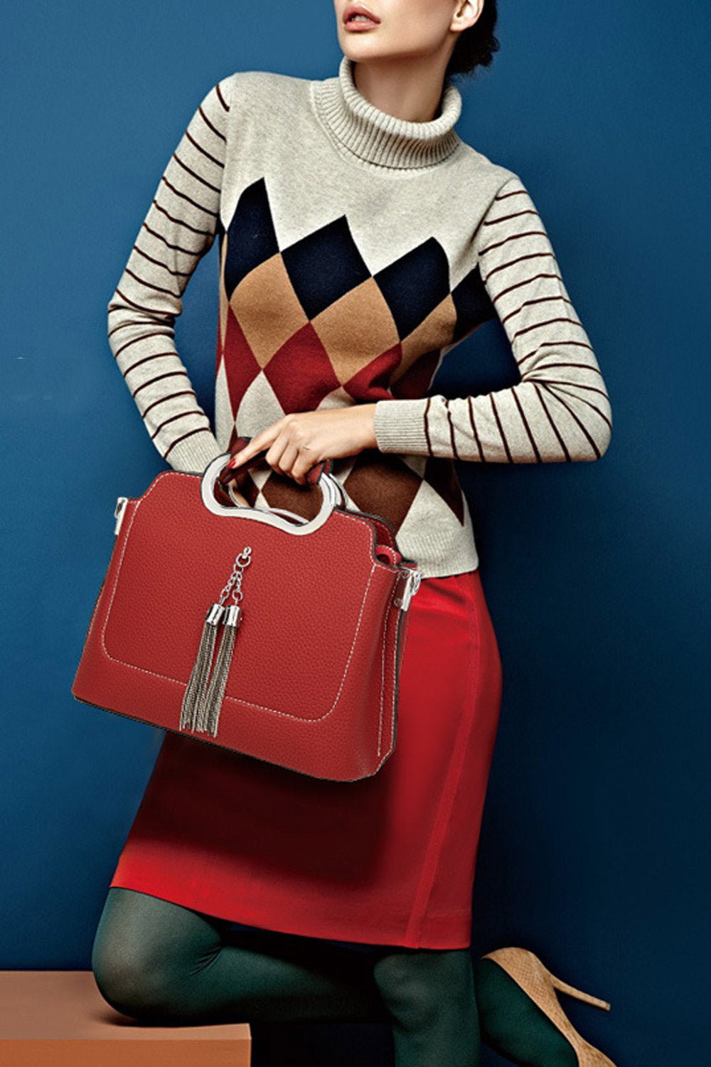 Women Tassel Decorated Shoulder Strap Bag