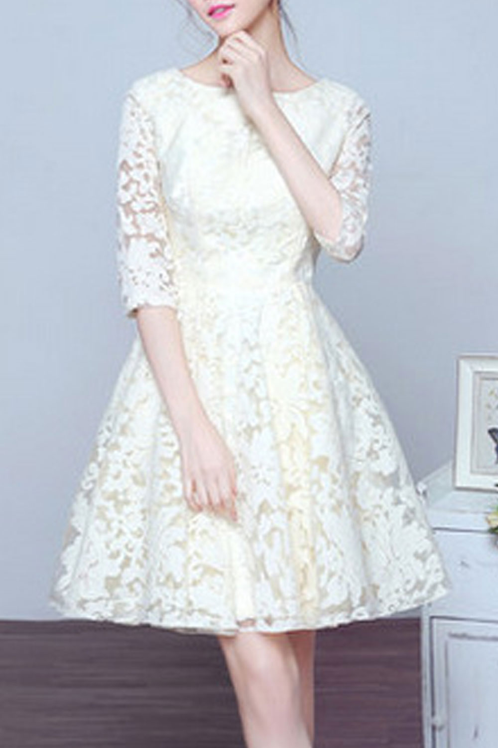 Women Beautiful Lace Pattern Easy Round Neck Short Sleeve Mid-Length Summer Weekend Dress