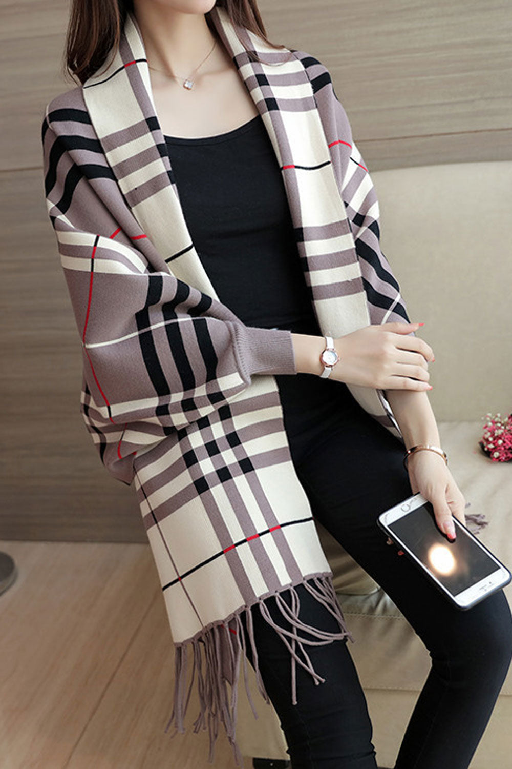 Women Classy Striped Pattern Tassel Decorated Warm Shawl