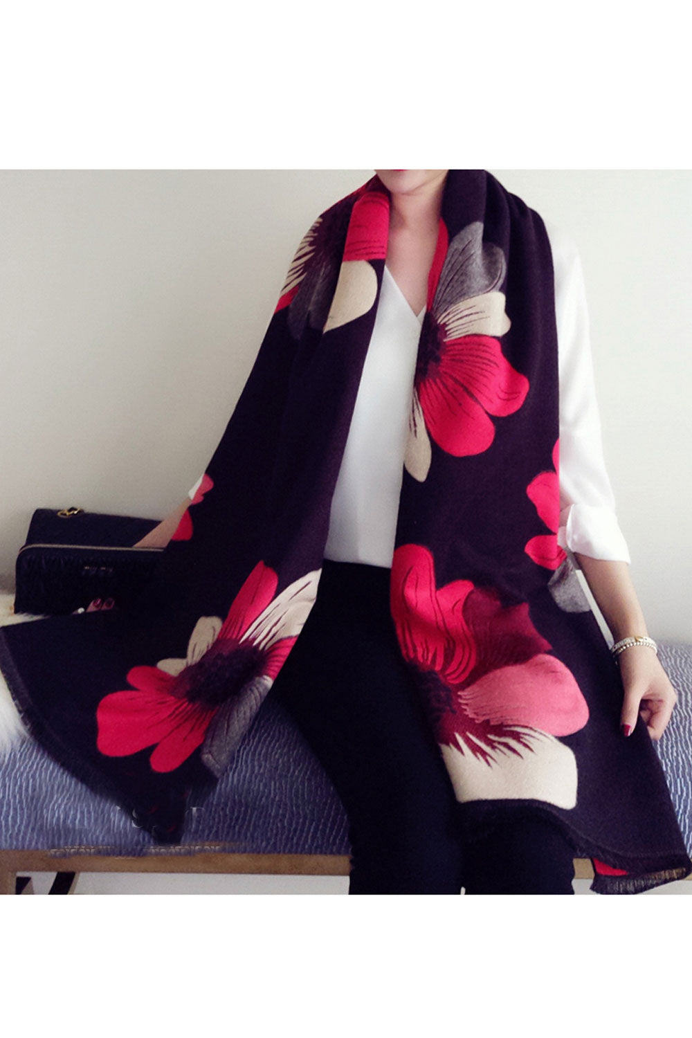 Women Flawless Flower Pattern Thick & Warm Shawl