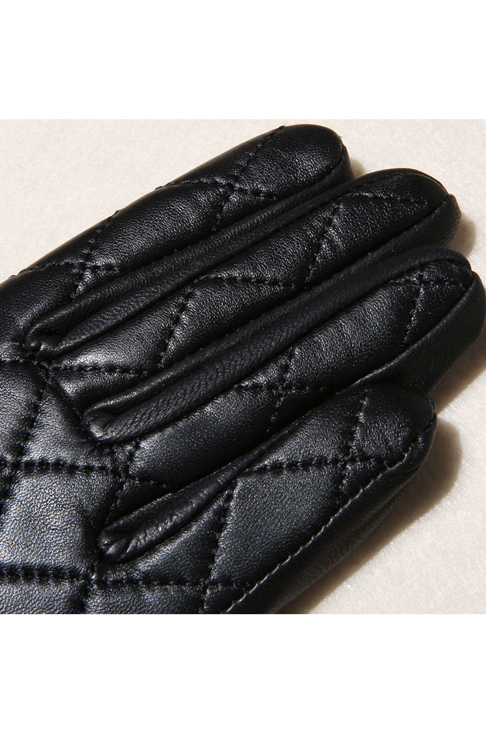 Women Fashion Lattice Pattern Buckle Strap Leather Gloves