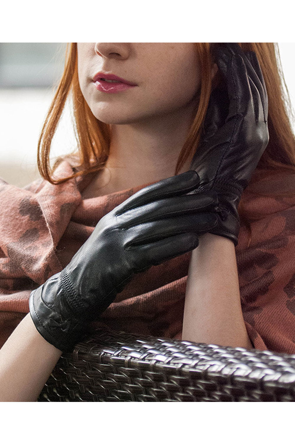 Women Beautiful Thick Warm Solid Colored Casual Leather Gloves