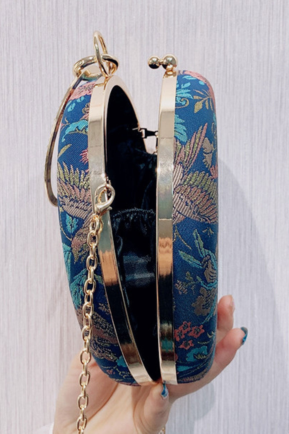 Women Fashionable Embroidered Pretty Clutch Handbag