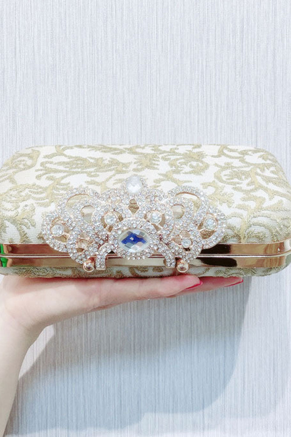 Women Elegant Embroidered Shoulder Clutch Bag