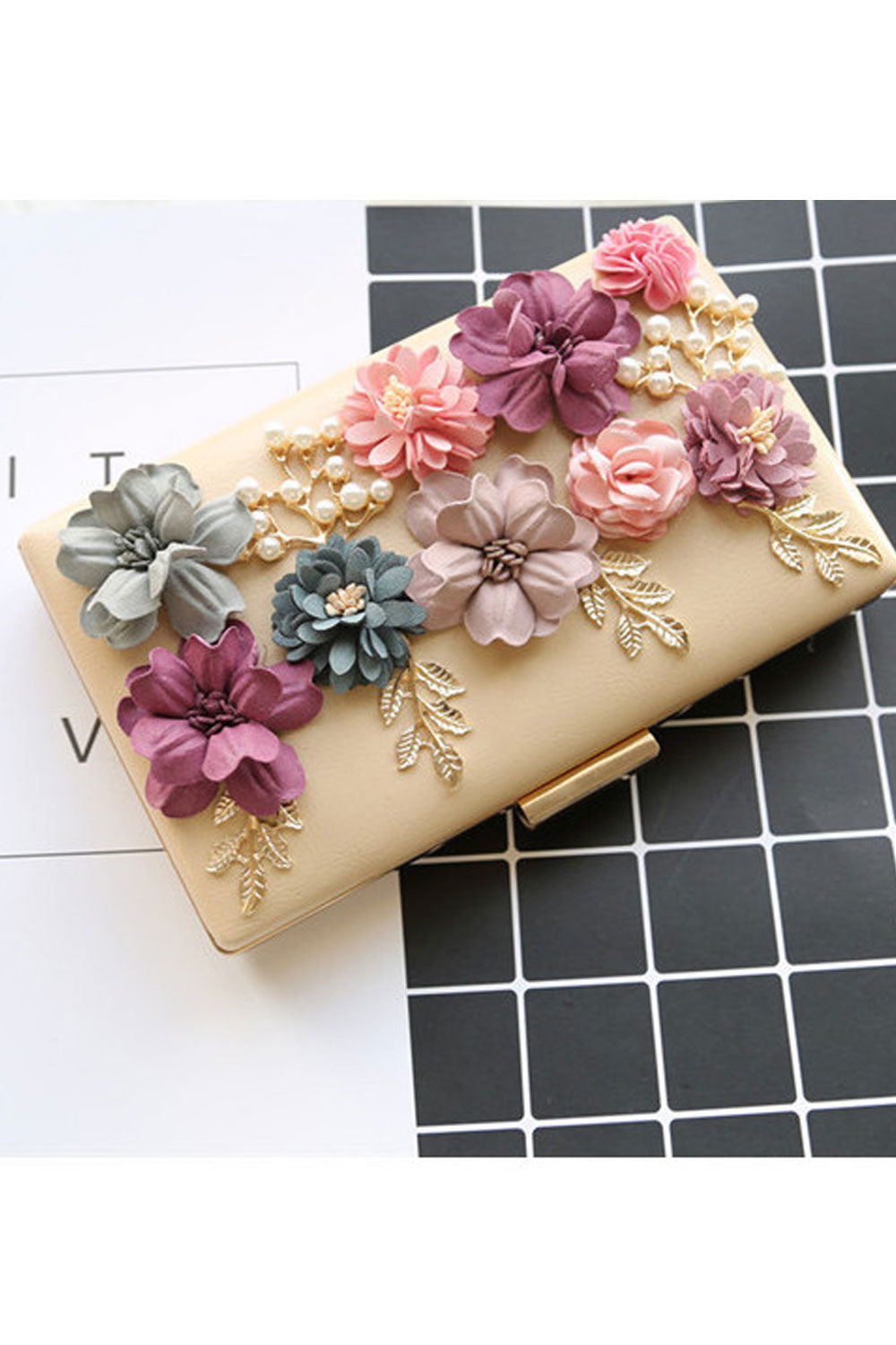 Women Clutch Stylish Pearls Flower Decorated Party Bag
