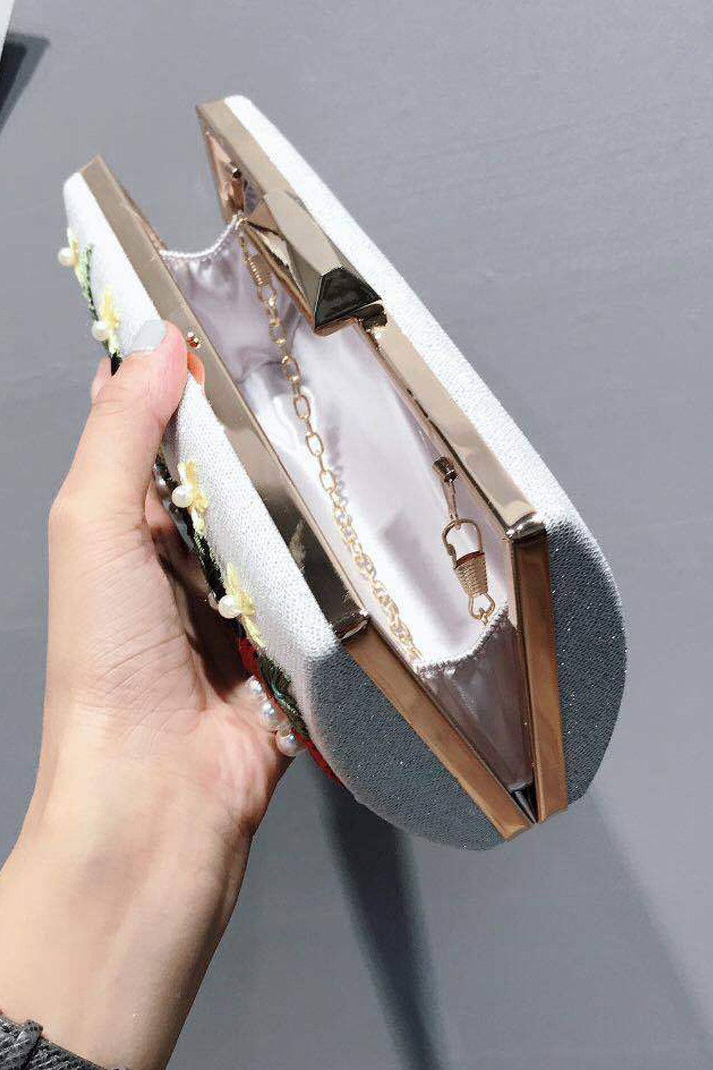 Women Flower Embroidered shiny Bride Clutch Bag