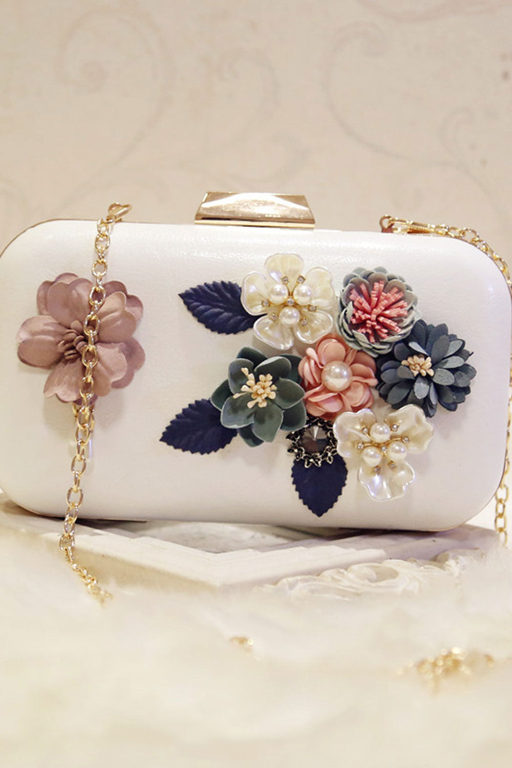 Women New Flower Decorated Shiny Clutch Diagonal Bag