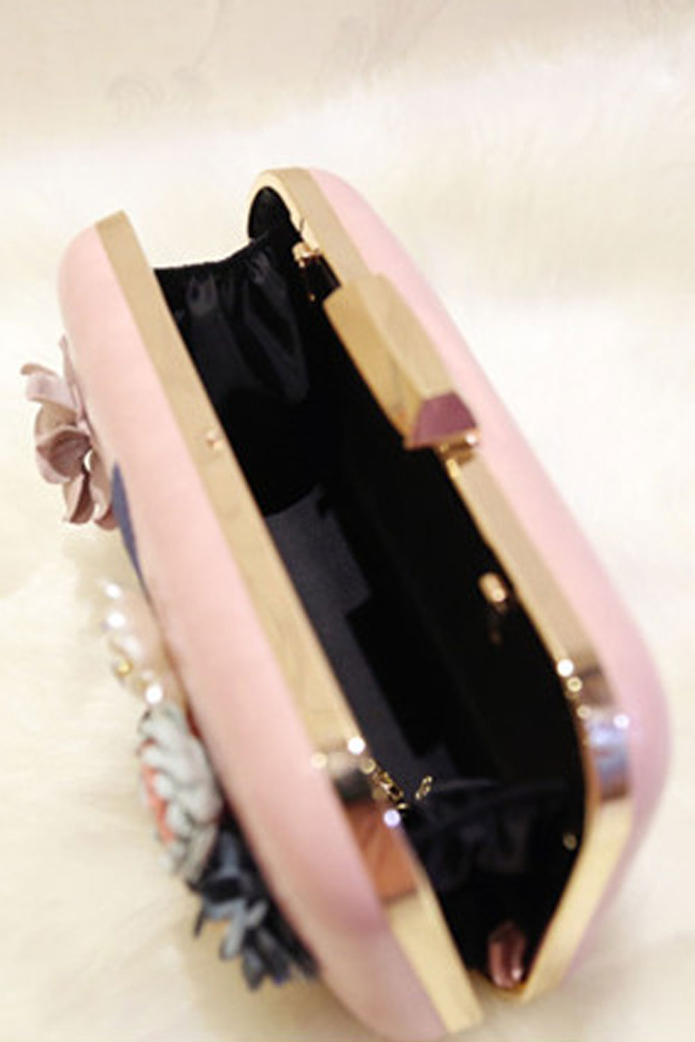 Women New Flower Decorated Shiny Clutch Diagonal Bag