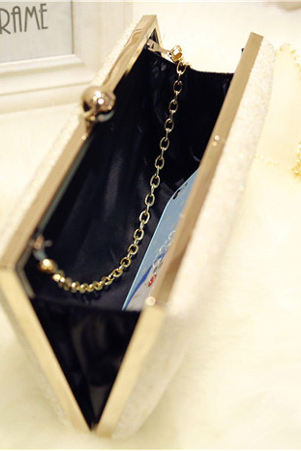 Women Fashionable Beads Decorated Hook Closure Party Clutch Bag
