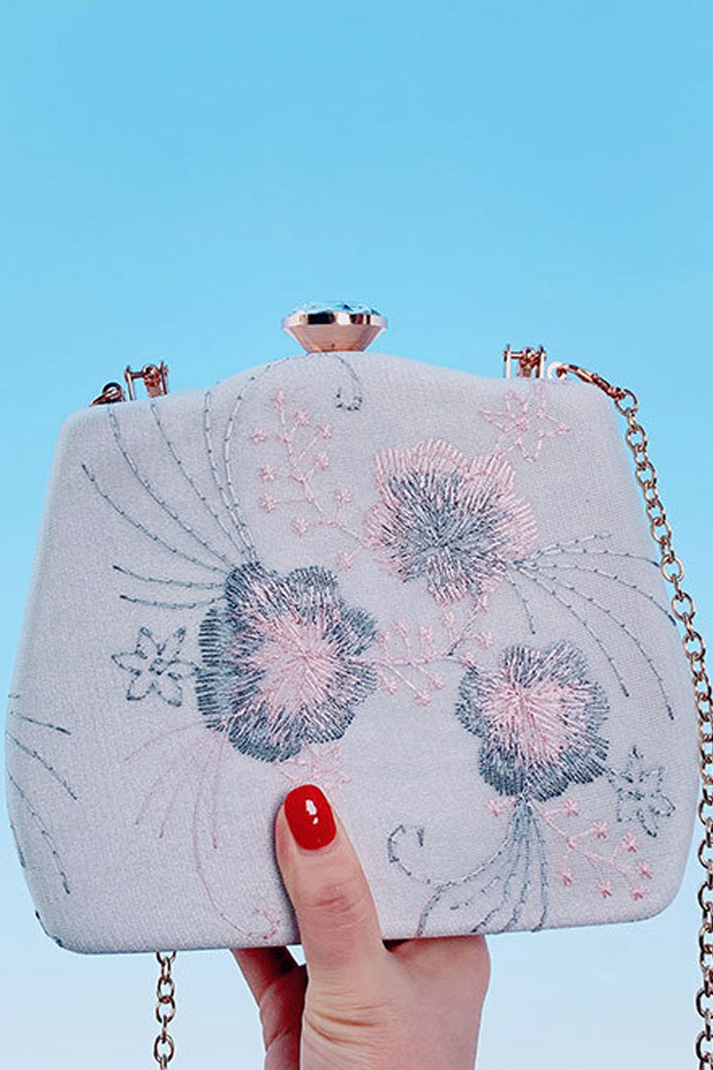 Women Embroidered Antique Style Casual Handbag