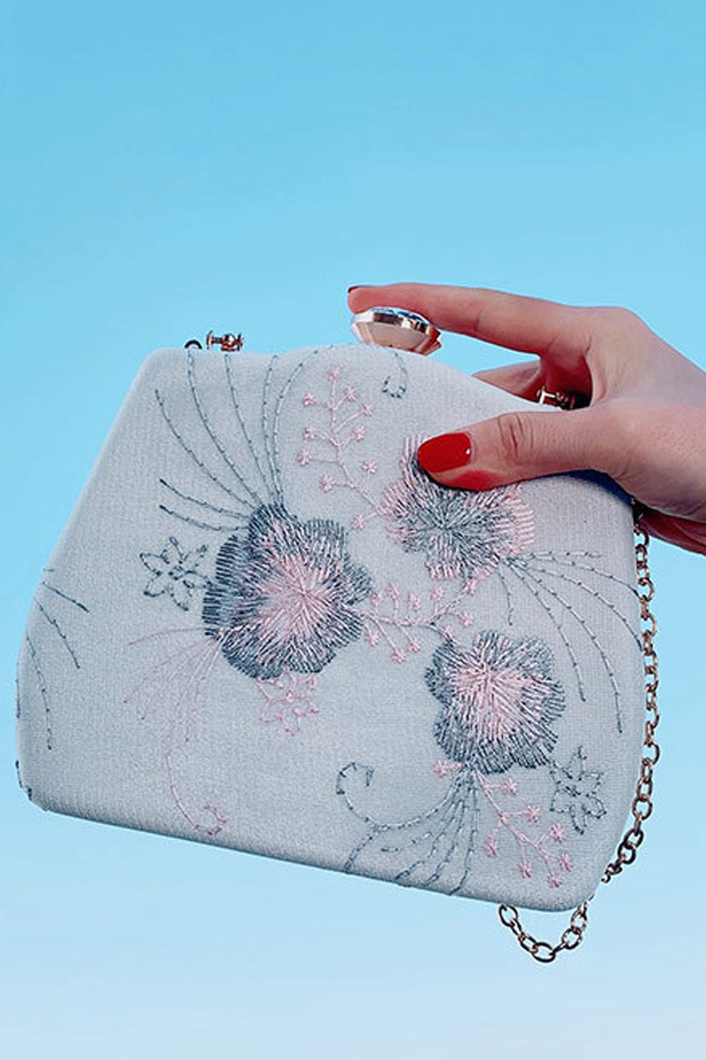 Women Embroidered Antique Style Casual Handbag