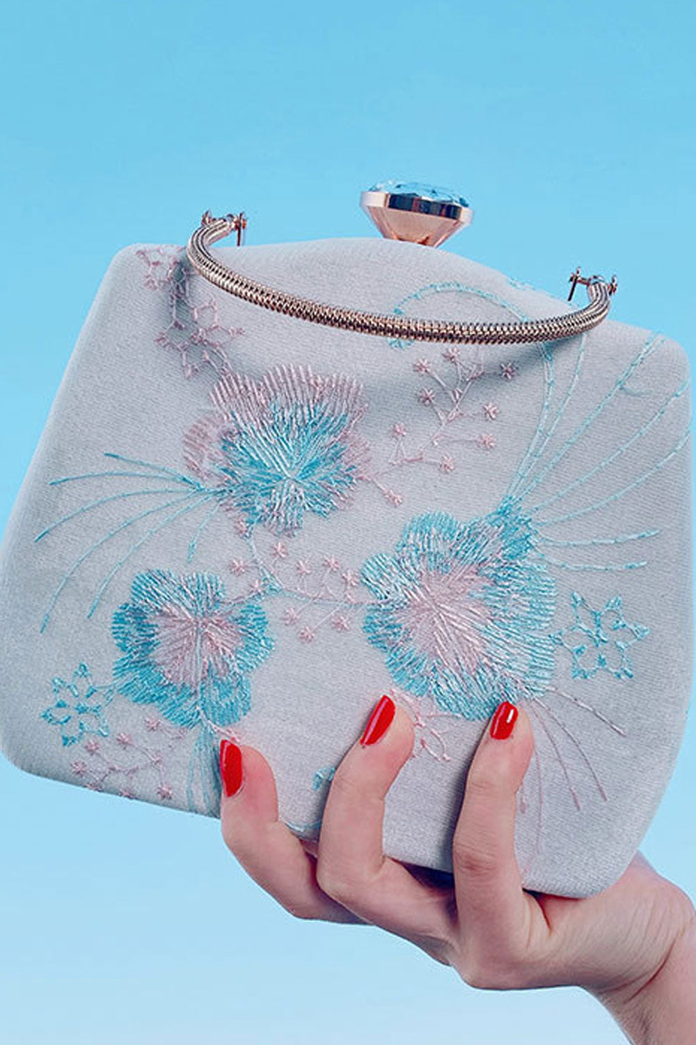 Women Embroidered Antique Style Casual Handbag